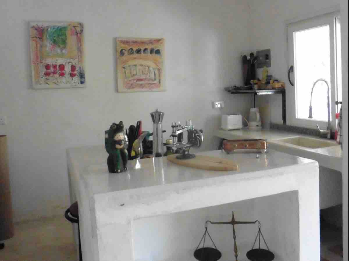 Malindi Apartment - Outside dining table