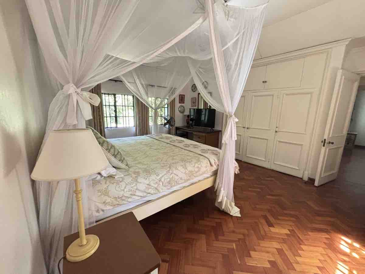 Bedroom 1-02 - Hornbill House